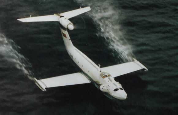 Alekseyiev SM-6 en croisière, vue du dessus