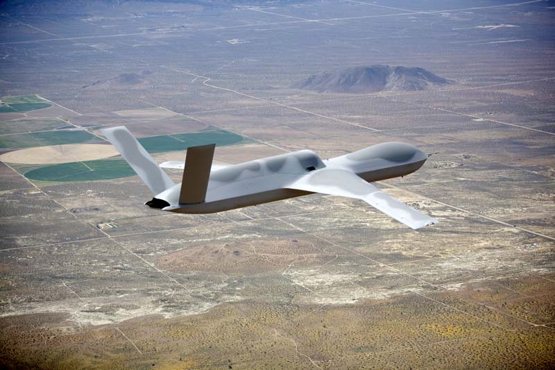 General Atomics Avenger en vol vu de derrière