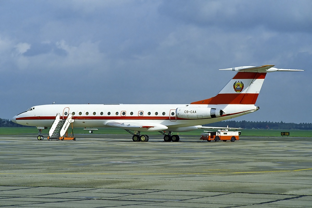 Tupolev Tu-134AK mozambicain