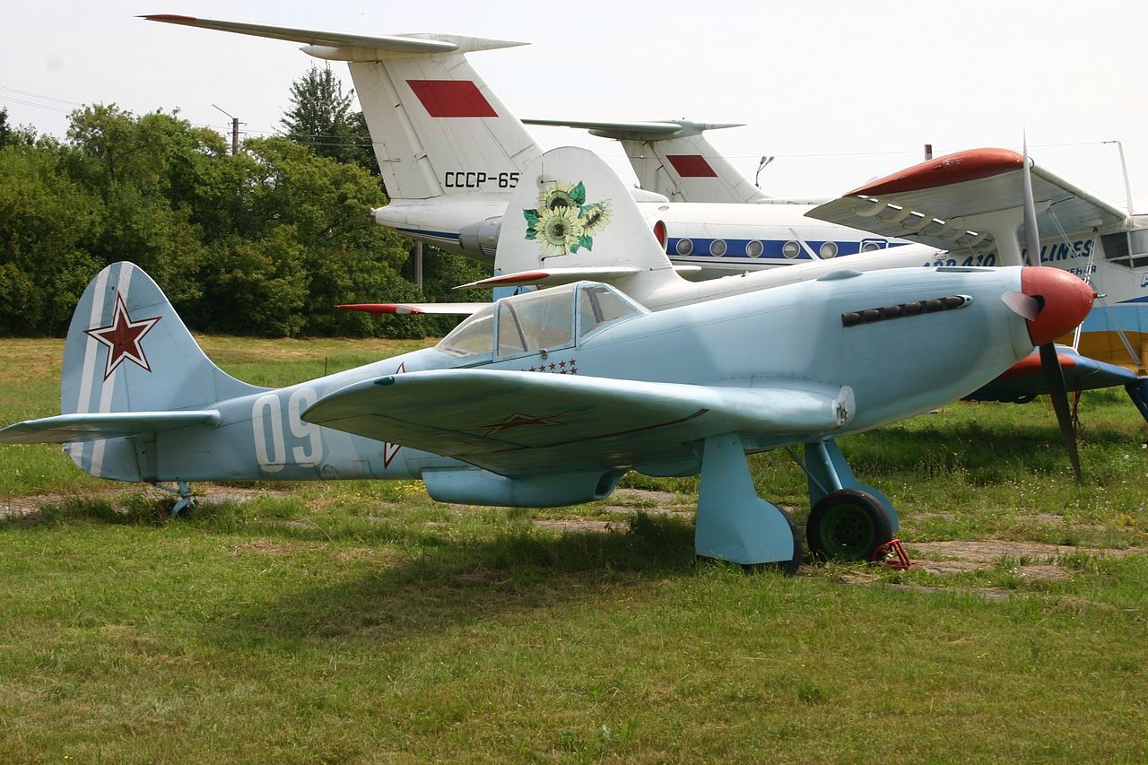 Yakovlev Yak-3 vu de côté à Kiev