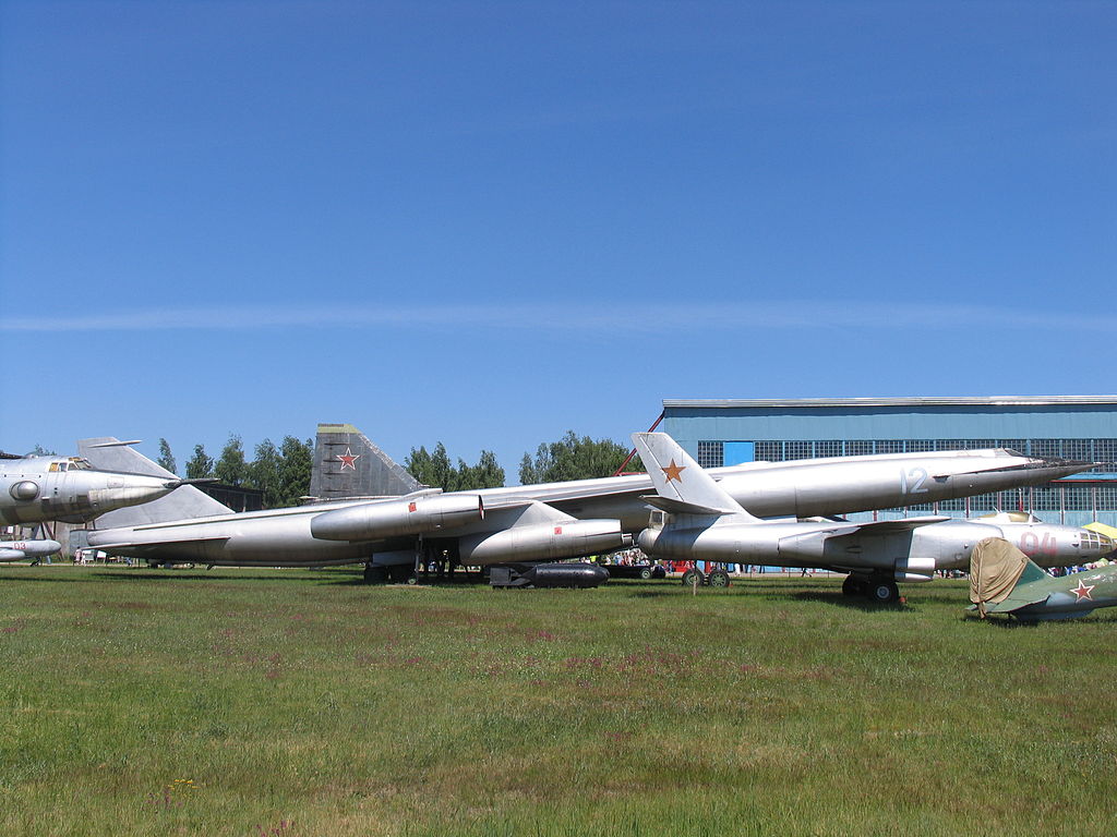 Myasishchev M-50 Bounder vu de profil