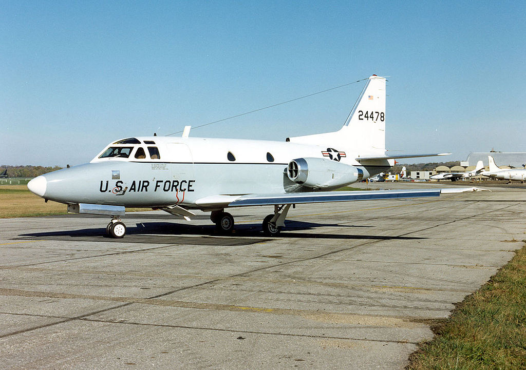 North American Sabreliner (T-39A) de l'USAF au sol
