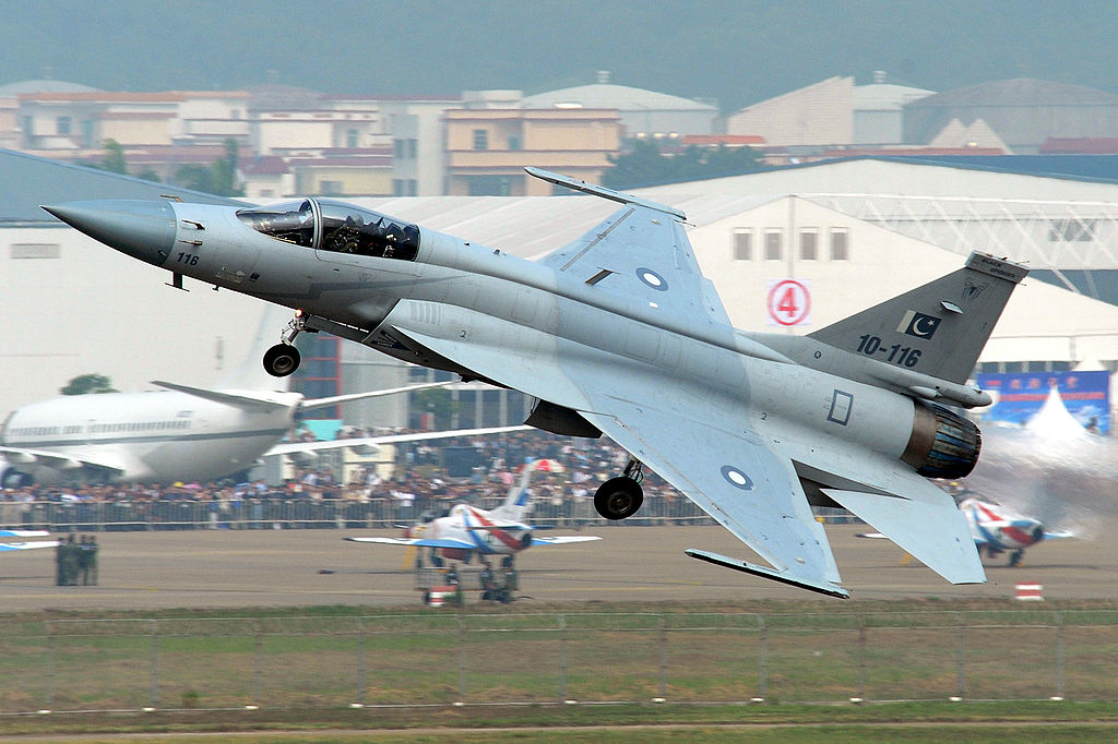 Chengdu/PAC JF-17 Block 1 Thunder pakistanais au décollage