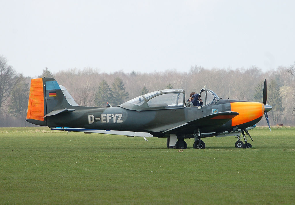 Piaggio P.149D au sol