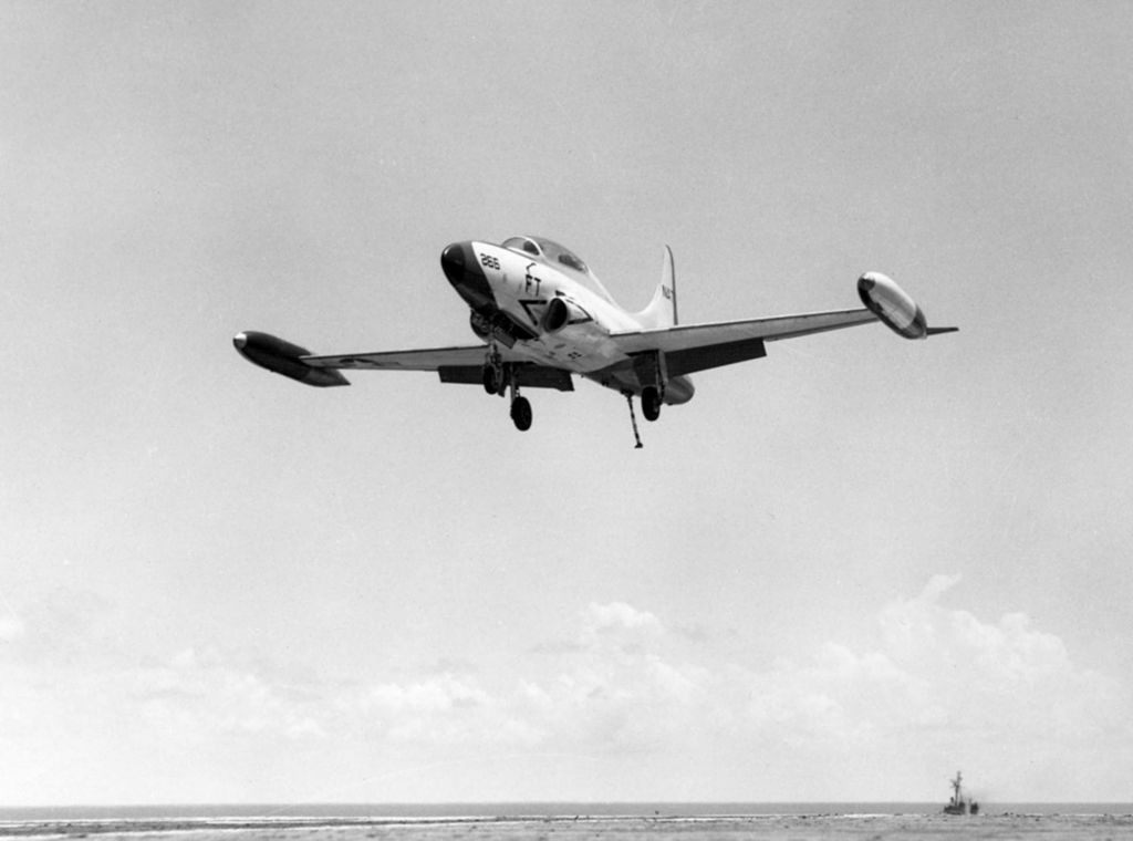Lockheed T-1A SeaStar à l'appontage