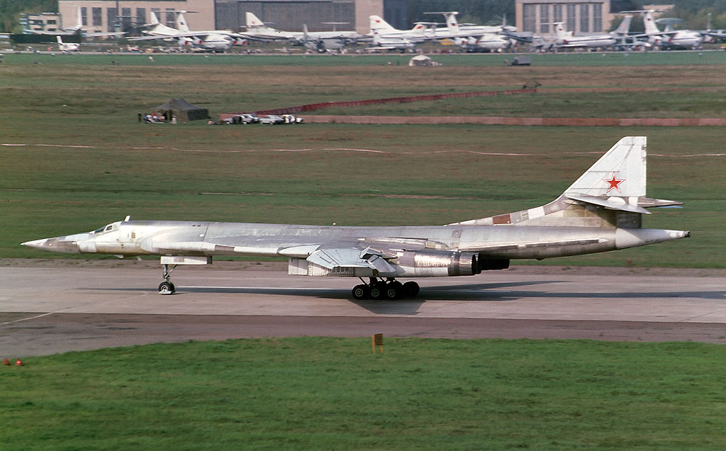 Tupolev Tu-160 Blackjack sans peinture