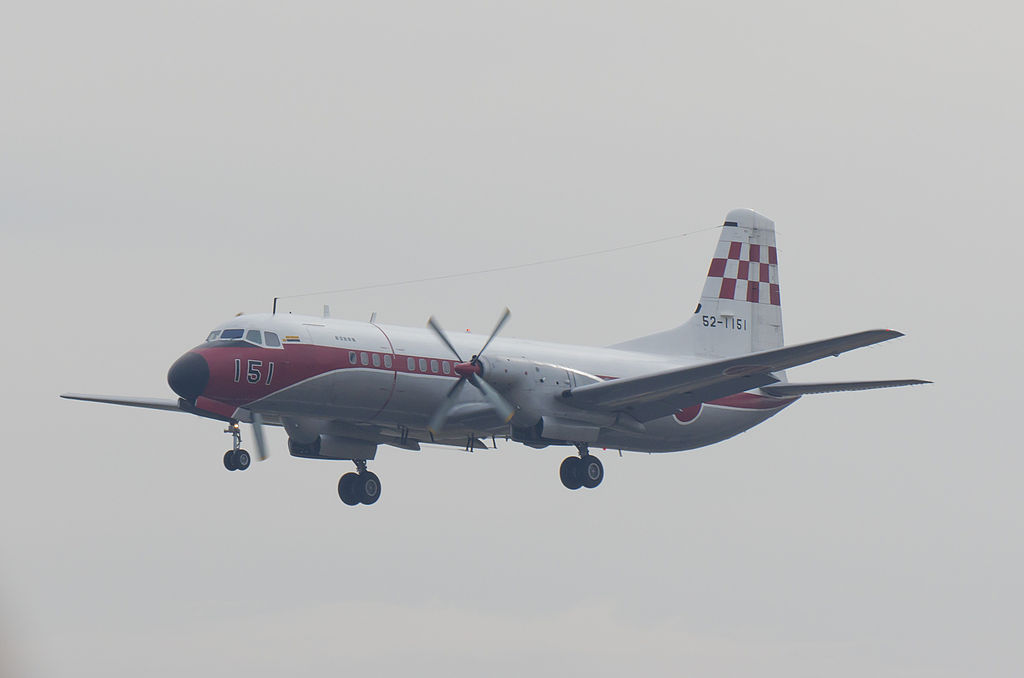 NAMC YS-11FC japonais en vol train sorti