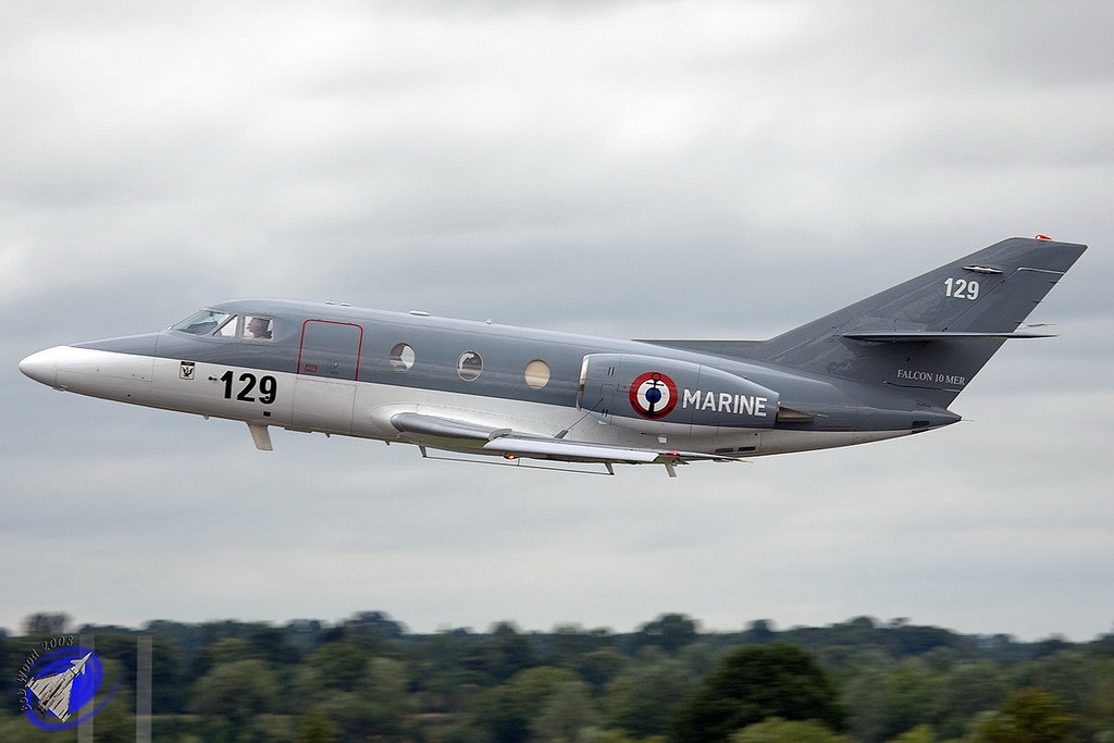 Dassault Falcon 10MER de la marine française en vol