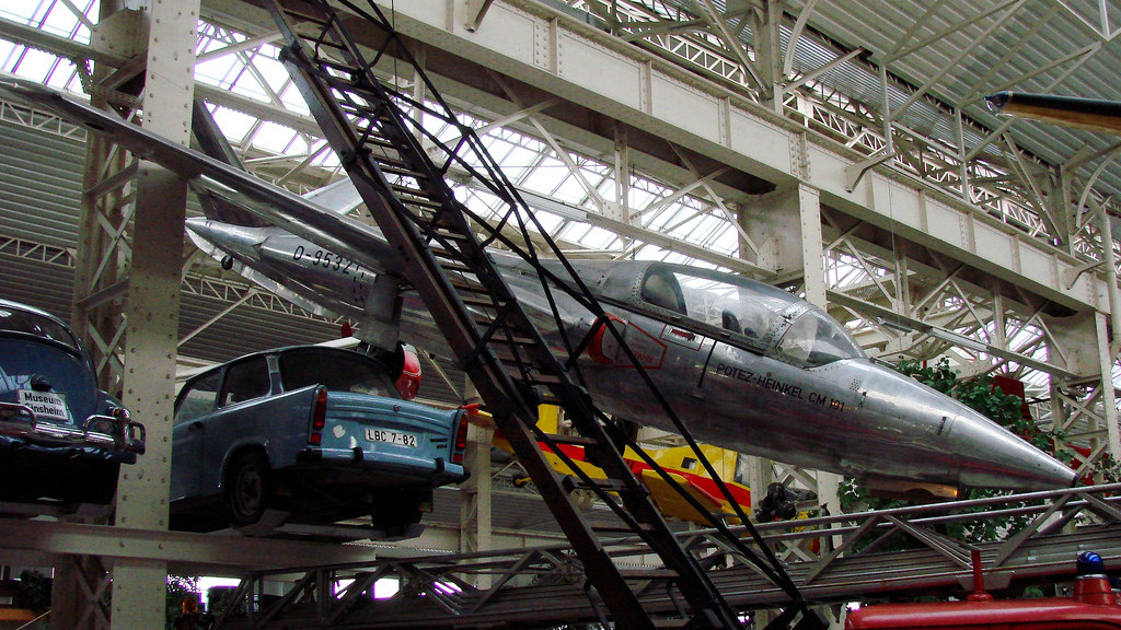 Potez-Heinkel CM.191 suspendu vu de côté