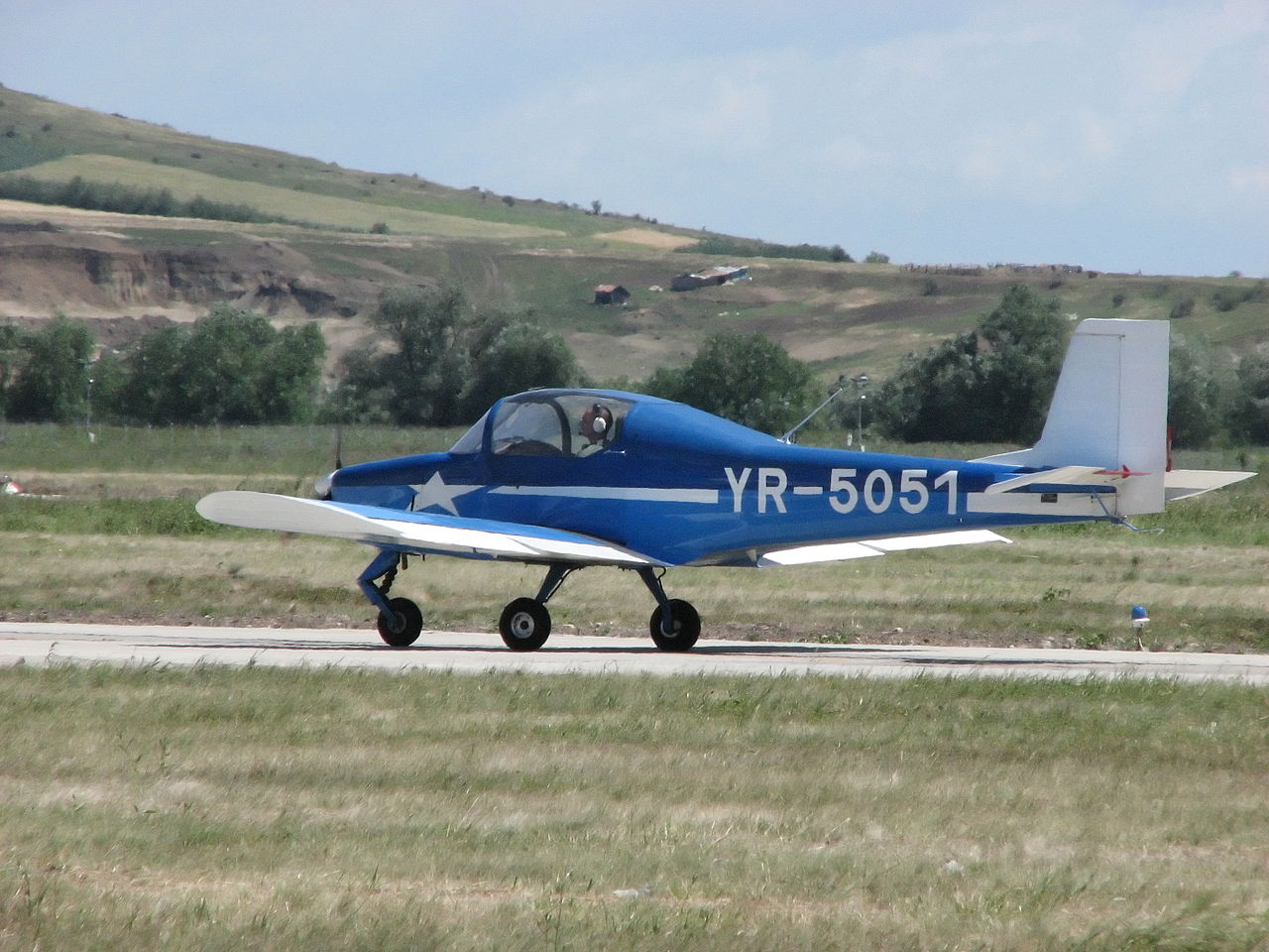 Aerostar R40S Festival civil vu de l'arrière