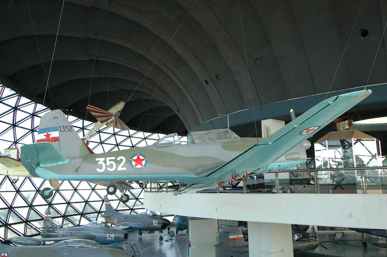 UTVA 213 vu de côté