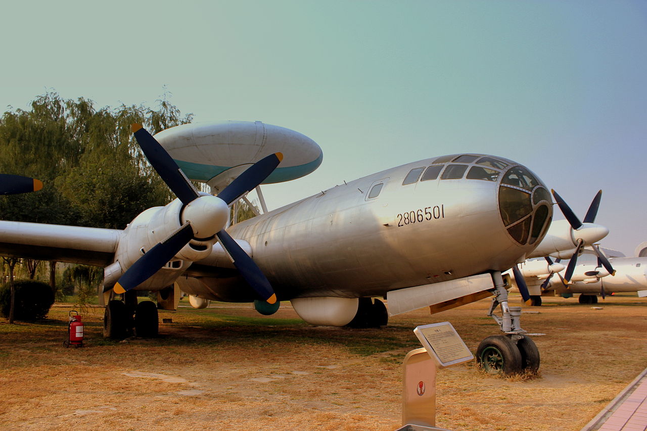 Xian KJ-1 vu de l'avant