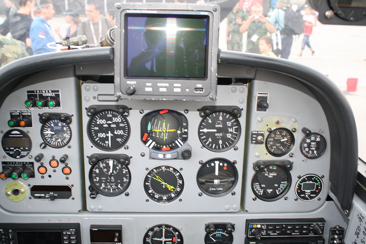 UTVA Lasta 3 - Cockpit