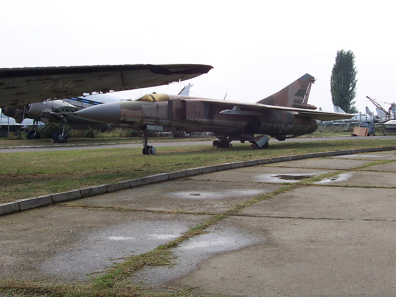 Mikoyan-Gourevitch MiG-23MLA ex-irakien