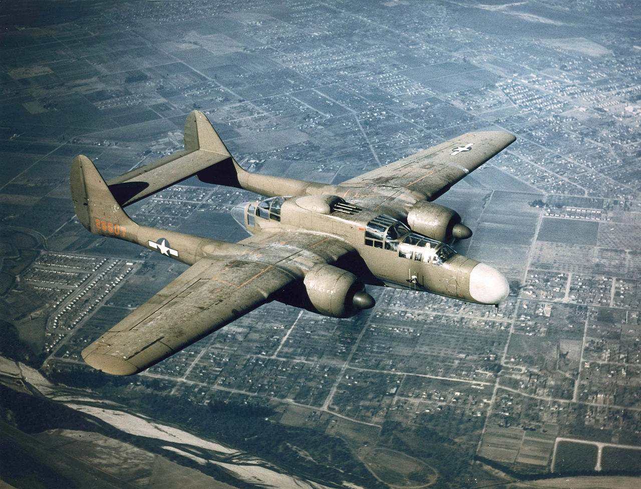Northrop P-61A Black Widow de l'USAAF en vol