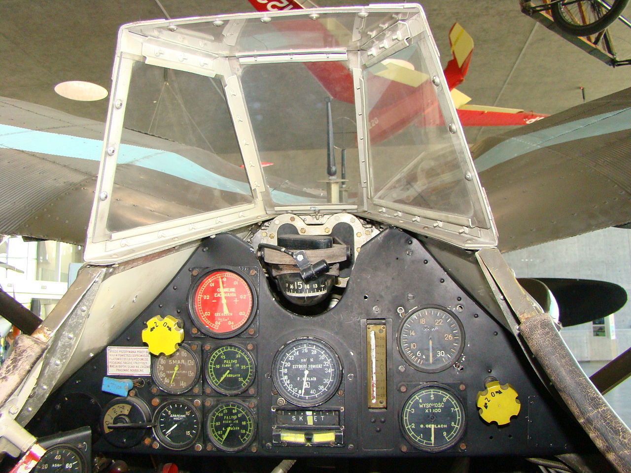 PZL P.11c - Cockpit