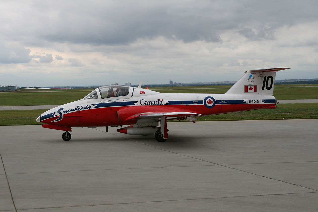 Canadair CL-41 Tutor (CT-114) de la patrouille canadienne Snowbirds au sol