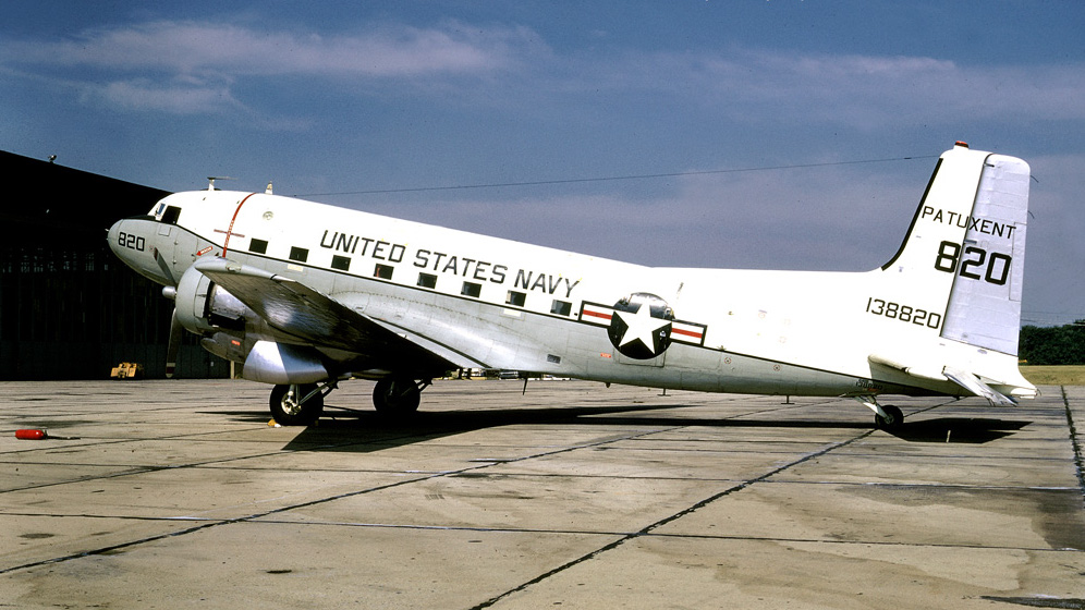 Douglas C-117D Super Dakota (DC-3S) de l'US Navy