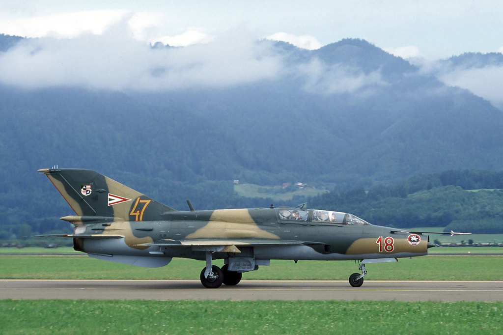 Mikoyan-Gourevitch MiG-21UM hongrois