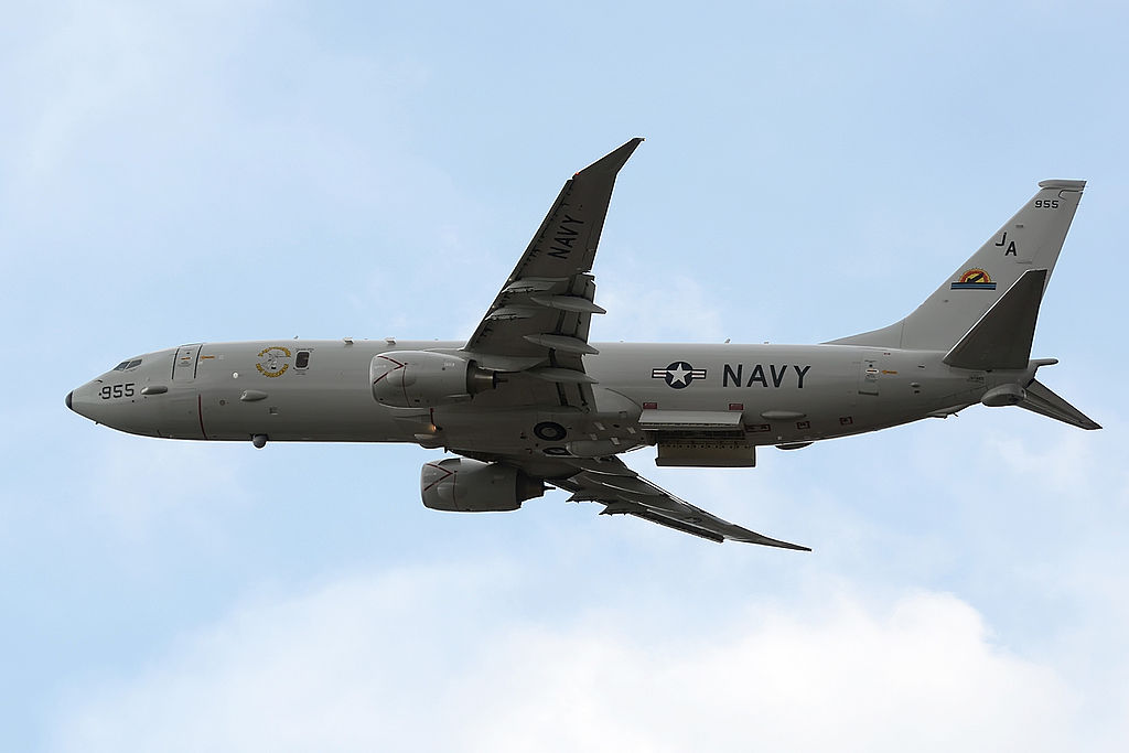 Boeing P-8A Poseidon en vol soute ouverte