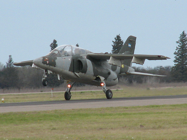 FMA IA-63 Pampa II argentin au décollage