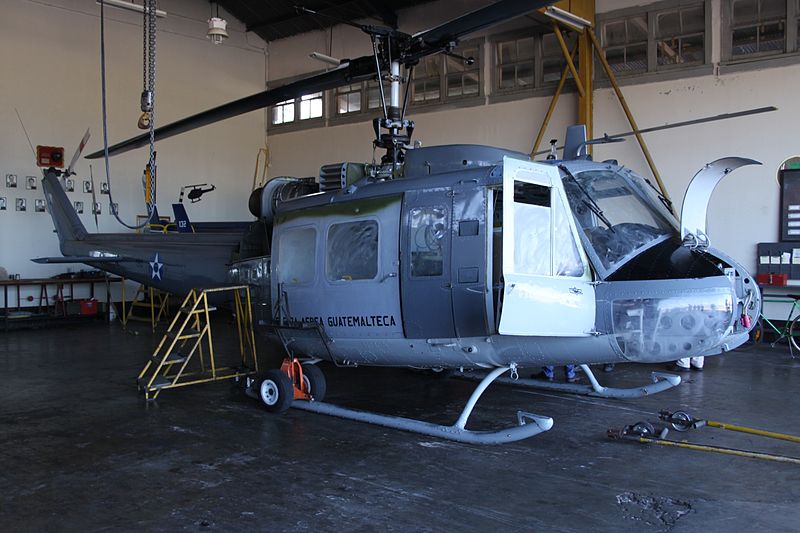 Bell 205 Huey guatémaltèque