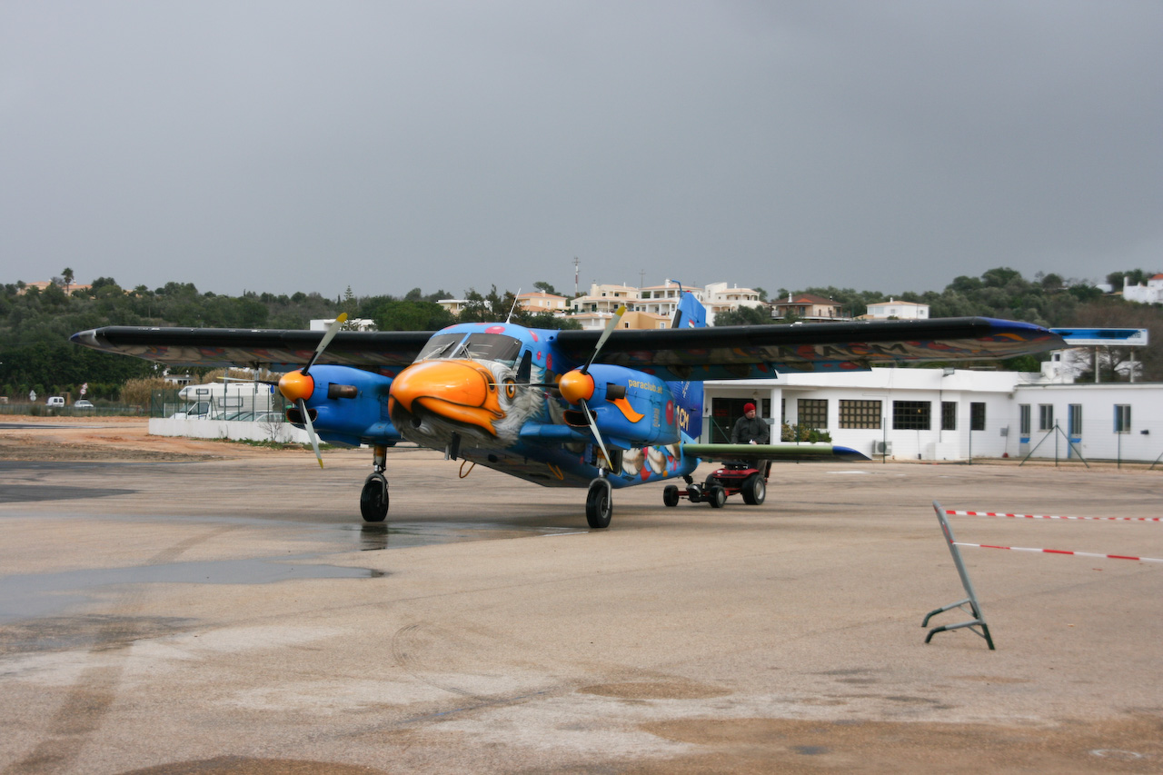 Dornier Do 128 Turbo Skyservant décoré