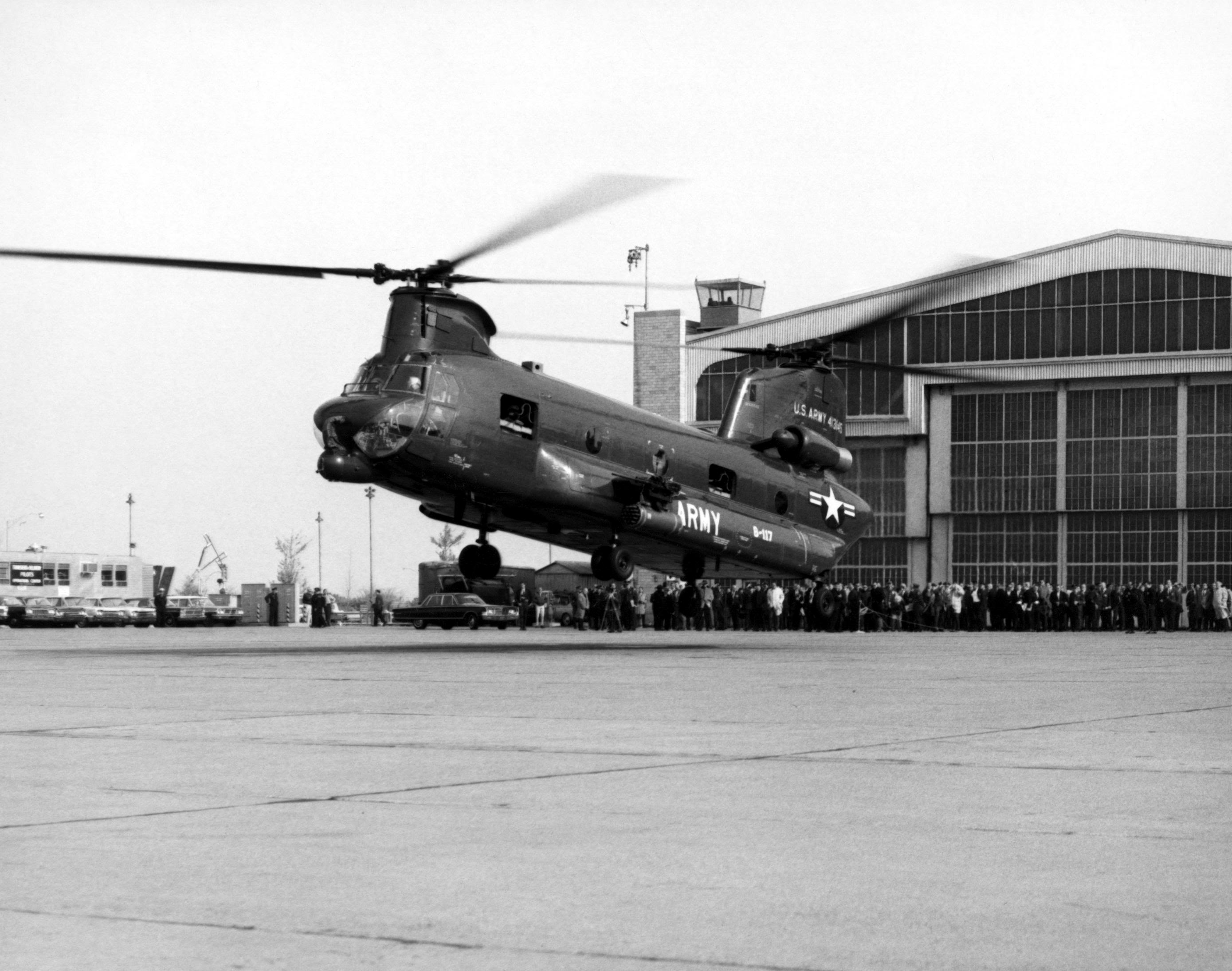 Boeing-Vertol ACH-47A de l'US Army à l'atterrissage