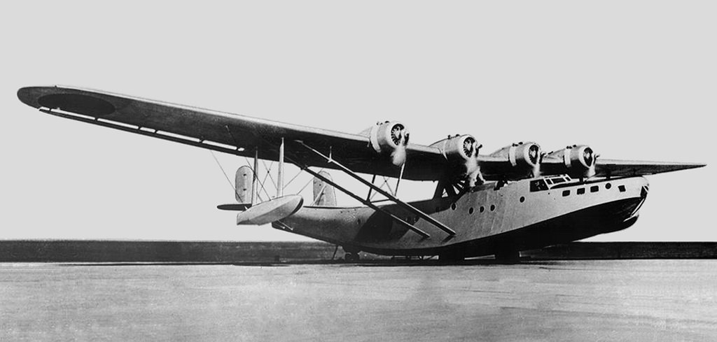 Kawanishi H6K Mavis sur le sol