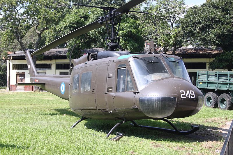Bell UH-1H Huey salvadorien