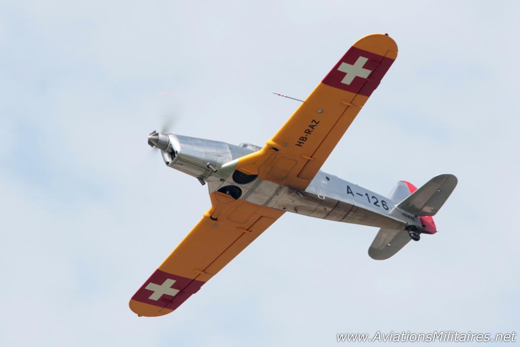 Pilatus P-2 en vol par Jericho