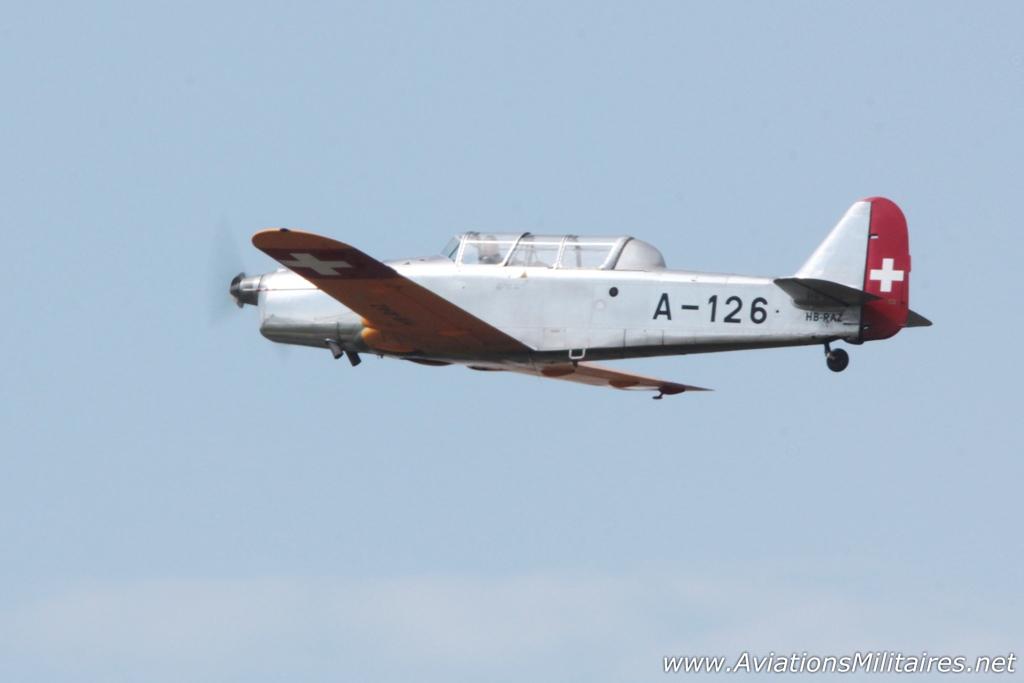 Pilatus P-2 aux couleurs suisses en vol par Jericho