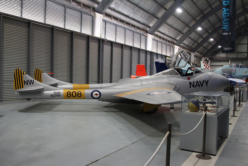 De Havilland DH-115 Sea Vampire T.22 de la marine australienne exposé