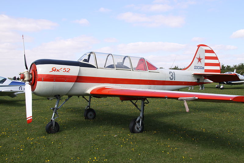 Yakovlev Yak-52 de la DOSAAF