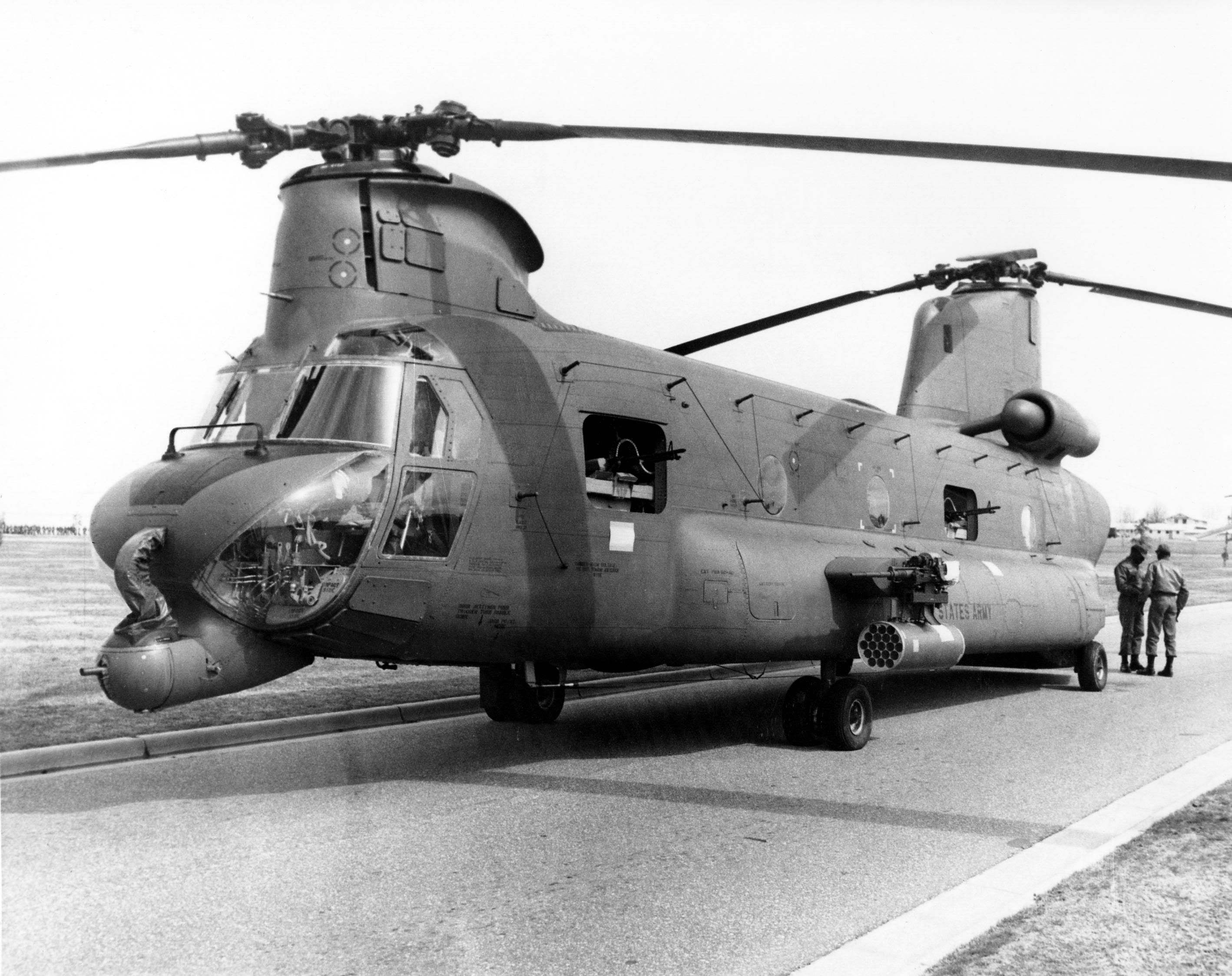 Boeing-Vertol ACH-47A de l'US Army au sol