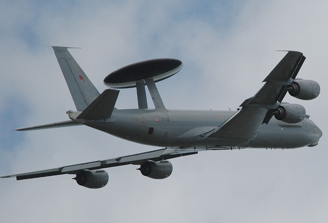 Boeing E-3F Sentry français en vol