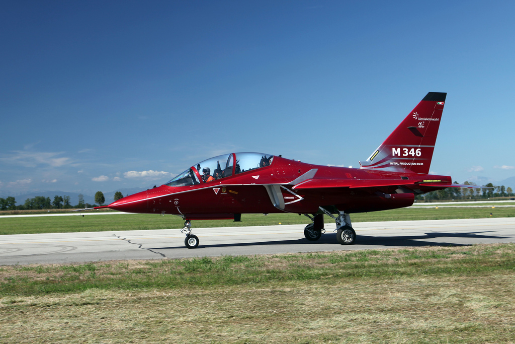 Alenia M-346 Master - Prototype n° 3 au sol