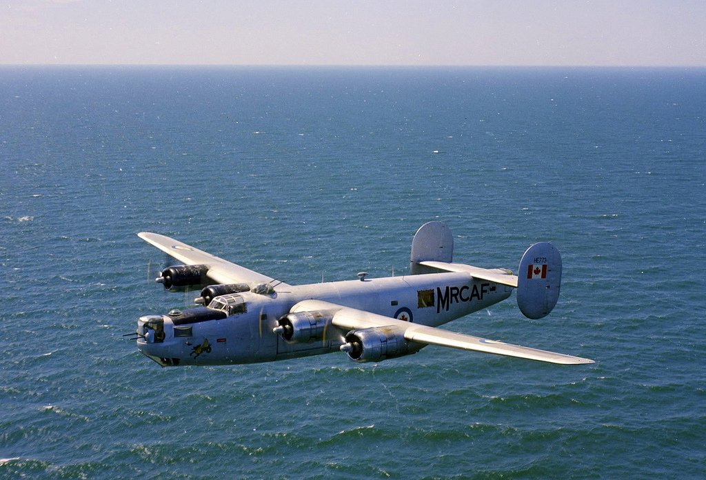 Consolidated B-24 Liberator aux couleurs canadiennes