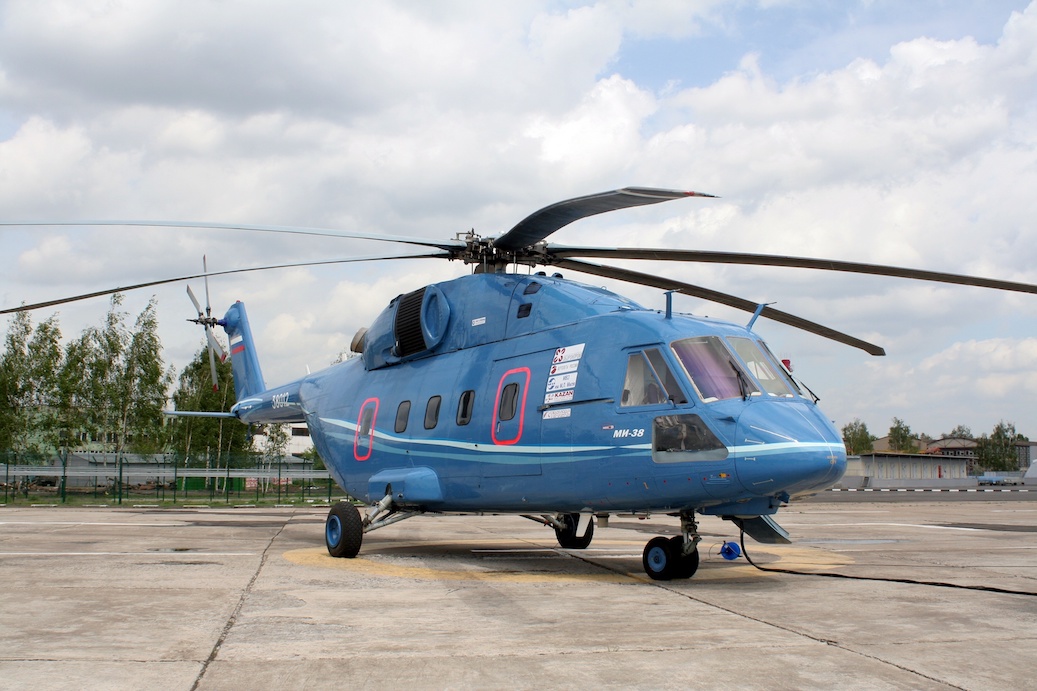 Mil Mi-38-1 au sol vu de face