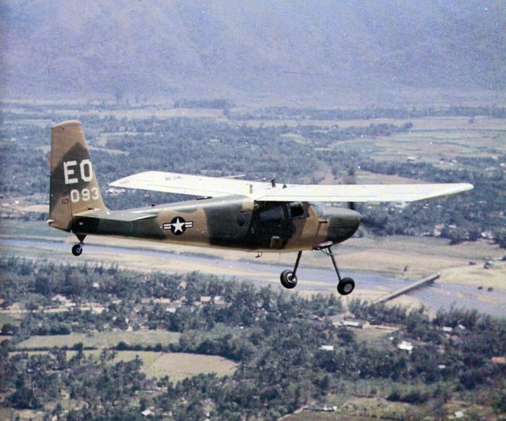 Helio Courier (U-10B) de l'USAF