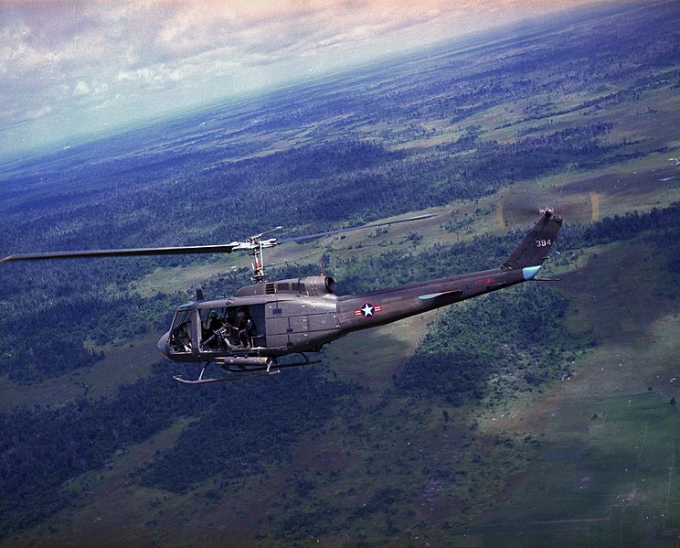 Bell UH-1H Huey sud-vietnamien