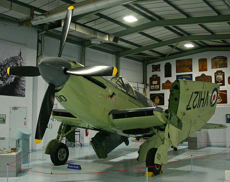 Fairey Firefly TT.4 de la Royal Navy