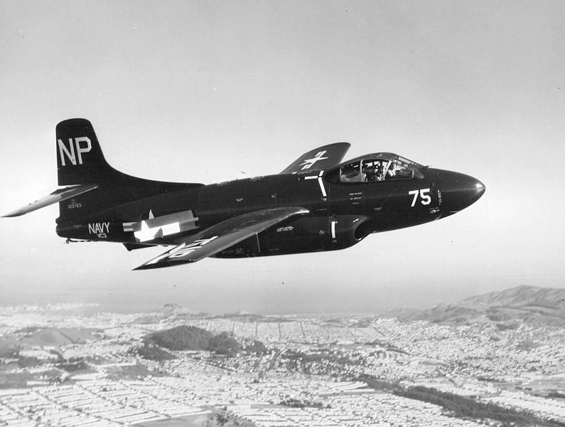 Douglas F-10 Skyknight (F3D-1) de l'US Navy en vol