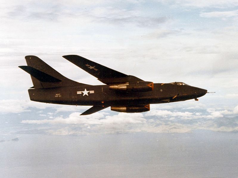 Douglas RA-3B Skywarrior camouflé de l'US Navy en vol