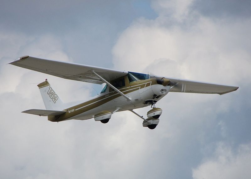 Cessna 152 civil de 1978 en vol