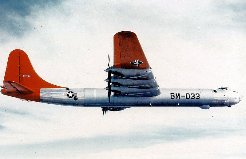 Convair B-36B Peacemaker de l'USAF en vol