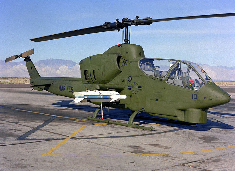 Bell AH-1T Cobra de l'USMC au sol