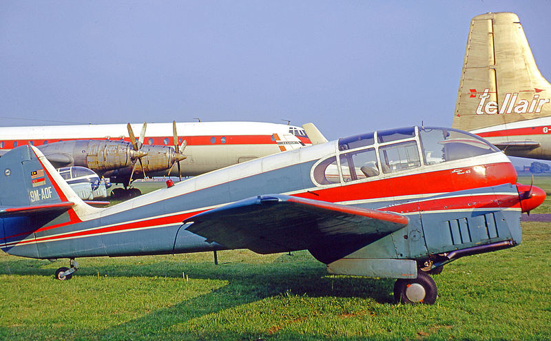 Aero Ae-45S civil de profil