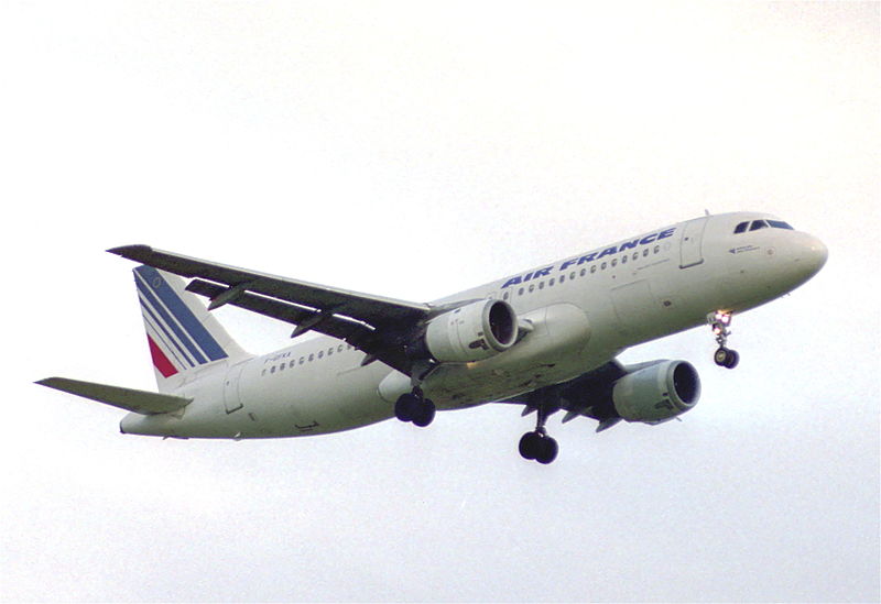 Airbus A320-100 d'Air France au décollage