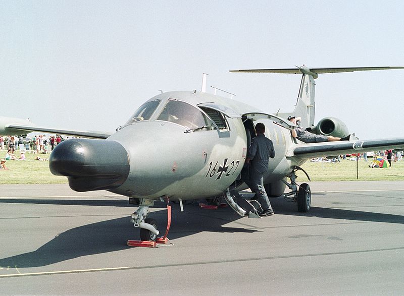 HFB 320ECM Hansa Jet allemand camouflé vu de l'avant